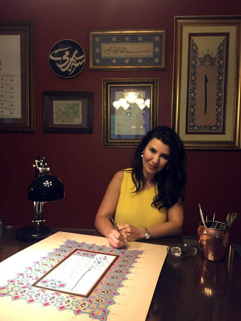 فنانة التذهيب Eda Şahan